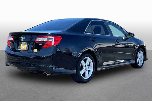 Attitude Black Metallic 2014 Toyota Camry SE