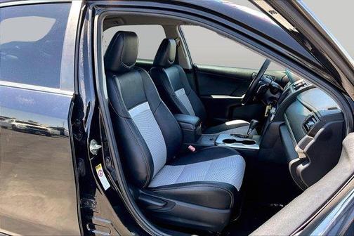 Attitude Black Metallic 2014 Toyota Camry SE