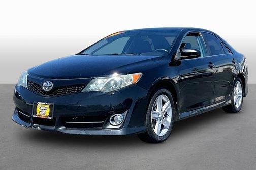 Attitude Black Metallic 2014 Toyota Camry SE