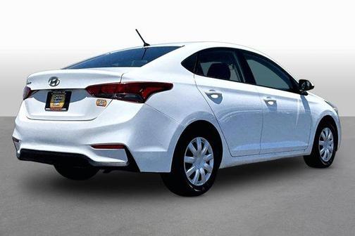 Frost White Pearl 2022 Hyundai Accent SE