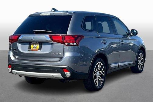 2018 Mitsubishi Outlander ES
