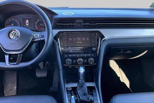 2021 Volkswagen Passat 2.0T SE