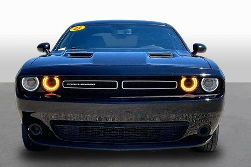 Pitch Black Clearcoat 2023 Dodge Challenger SXT