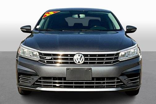 2018 Volkswagen Passat 2.0T R-Line