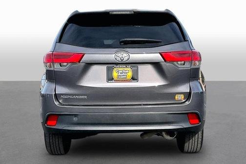 Predawn Gray Mica 2019 Toyota Highlander LE