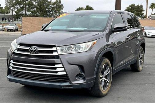 Predawn Gray Mica 2019 Toyota Highlander LE