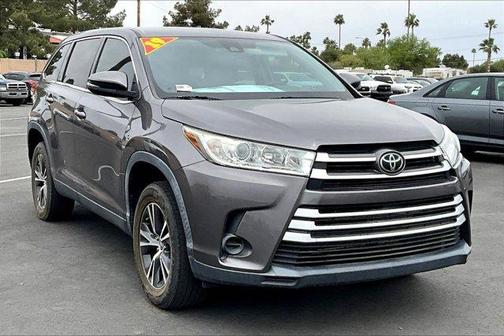 Predawn Gray Mica 2019 Toyota Highlander LE