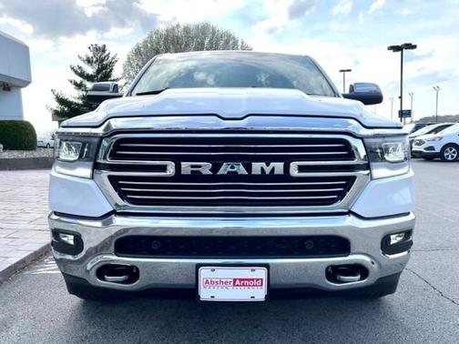 Photo 5 of 32 of 2020 RAM 1500 Laramie