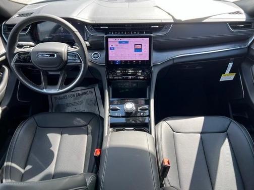 2025 Jeep Grand Cherokee Overland