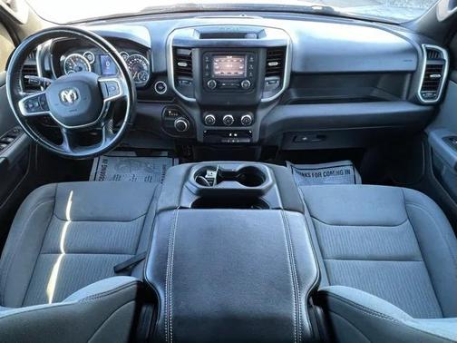 2022 RAM 1500 Big Horn Quad Cab 4x2 64' Box