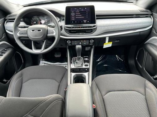 2025 Jeep Compass Sport