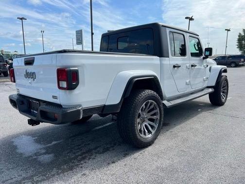 2021 Jeep Gladiator Overland
