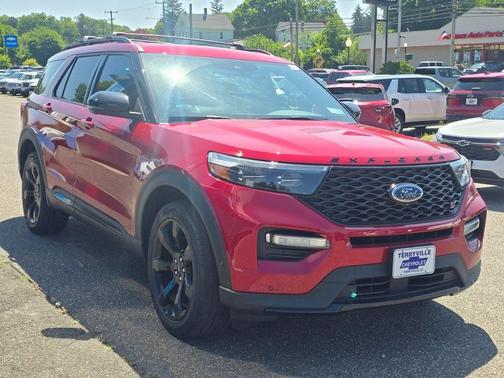 2022 Ford Explorer ST