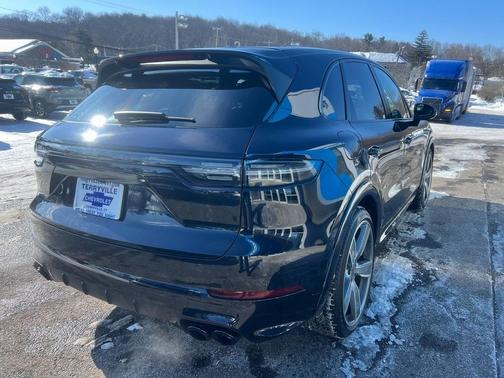 2022 Porsche Cayenne GTS