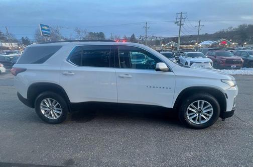 2022 Chevrolet Traverse LT Cloth