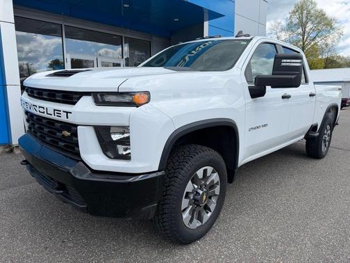 Summit White 2023 Chevrolet Silverado 2500 Custom
