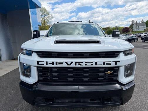 Summit White 2023 Chevrolet Silverado 2500 Custom