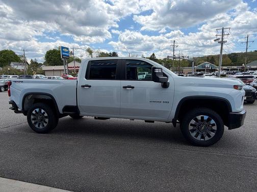 Summit White 2023 Chevrolet Silverado 2500 Custom