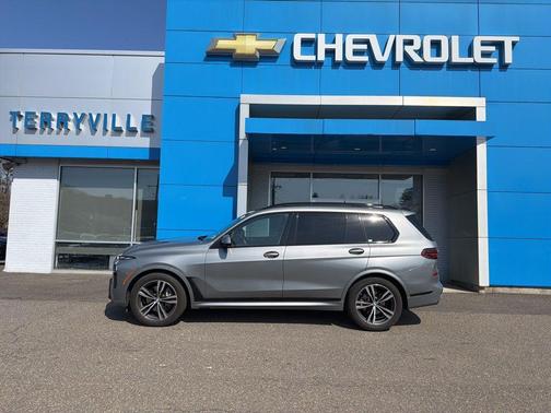 Skyscraper Gray Metallic 2023 BMW X7 xDrive40i