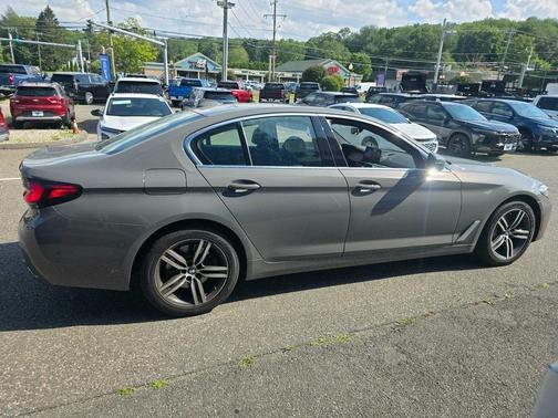2021 BMW 530 i xDrive