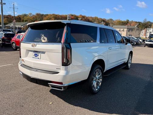 2023 Cadillac Escalade ESV Premium Luxury