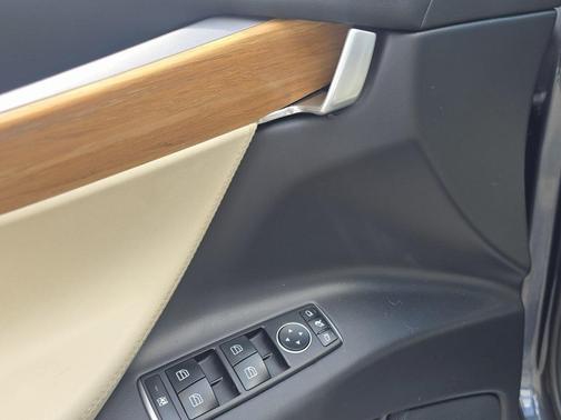 2020 Tesla Model X Long Range