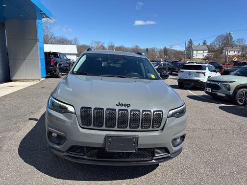 2023 Jeep Cherokee Altitude Lux