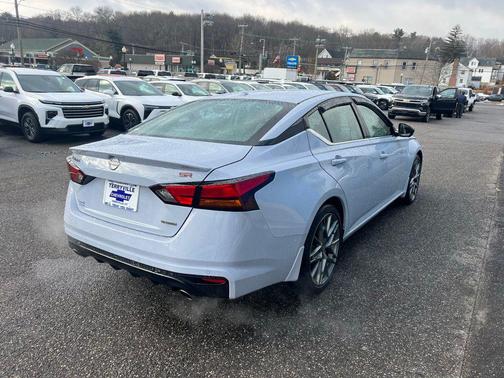 2024 Nissan Altima 2.0 SR