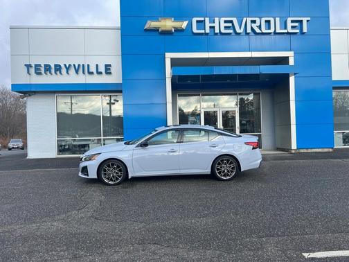 2024 Nissan Altima 2.0 SR