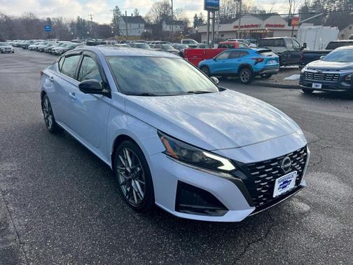 2024 Nissan Altima 2.0 SR