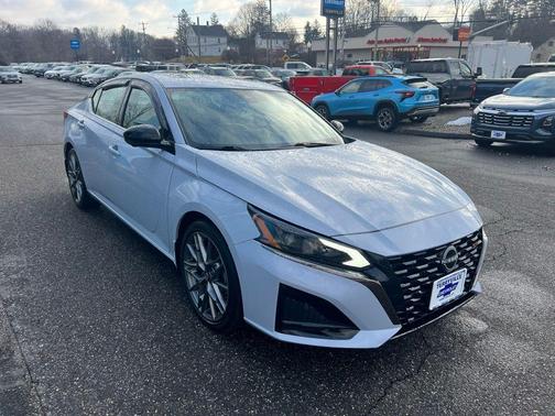 2024 Nissan Altima 2.0 SR