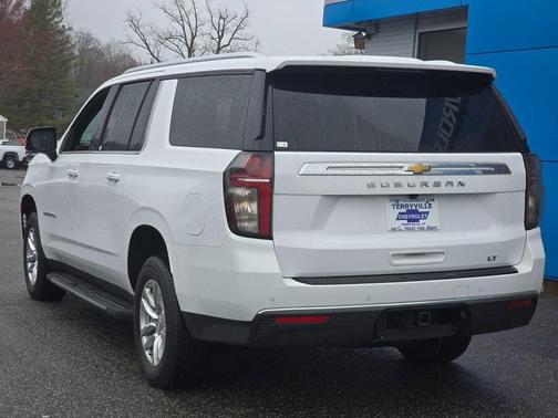 2022 Chevrolet Suburban LT