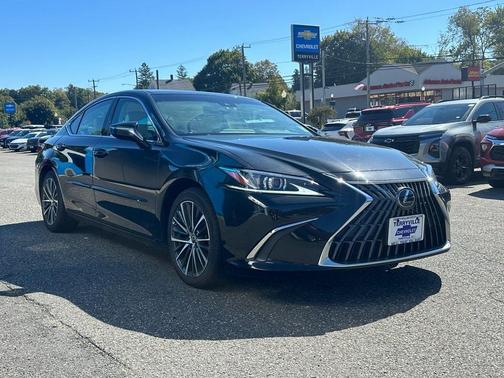 2022 Lexus ES 350 Base