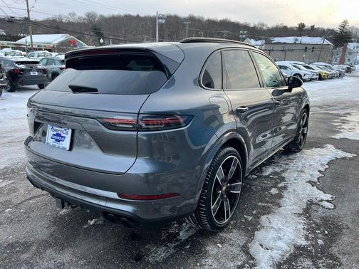 2021 Porsche Cayenne Turbo