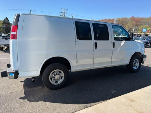 Summit White 2024 Chevrolet Express 2500 Work Van