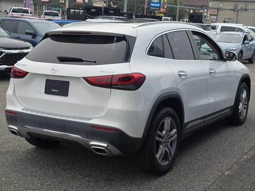 2021 Mercedes-Benz GLA 250 Base 4MATIC