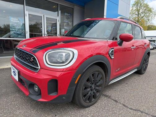 Chili Pepper Red 2023 MINI Countryman Cooper S
