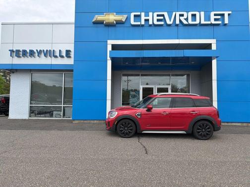 Chili Pepper Red 2023 MINI Countryman Cooper S
