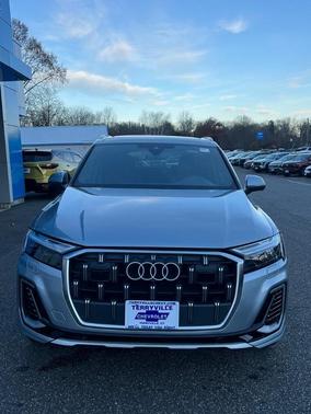2025 Audi Q7 55 Premium Plus