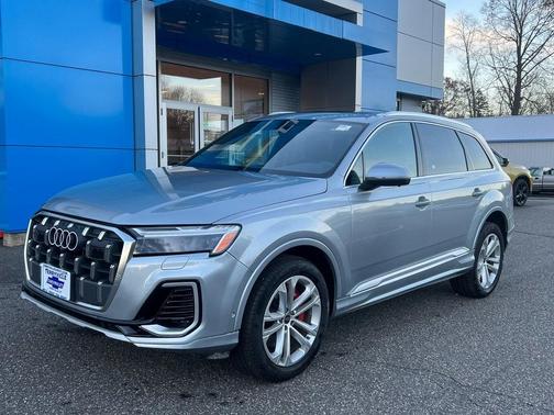 2025 Audi Q7 55 Premium Plus