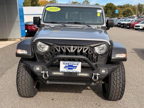 2020 Jeep Gladiator Sport