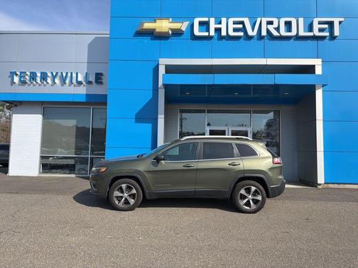 Olive Green Pearlcoat 2019 Jeep Cherokee Limited
