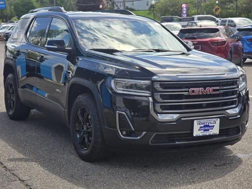 2023 GMC Acadia AT4