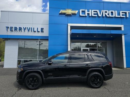 2023 GMC Acadia AT4