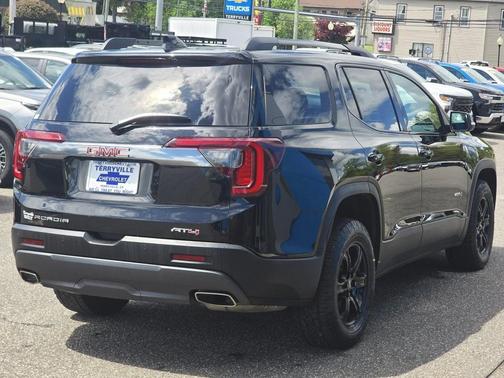 2023 GMC Acadia AT4