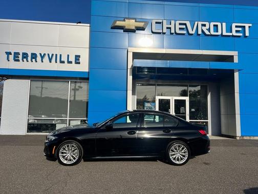 2023 BMW 330 i xDrive