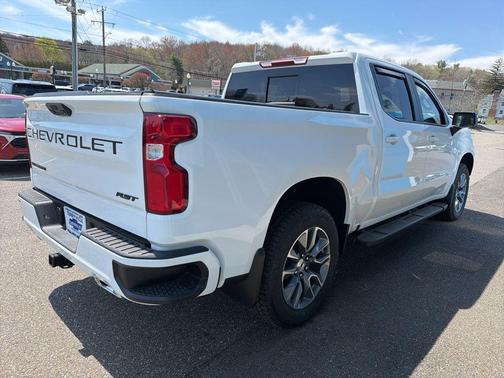 Summit White 2026 Chevrolet Silverado 1500 RST