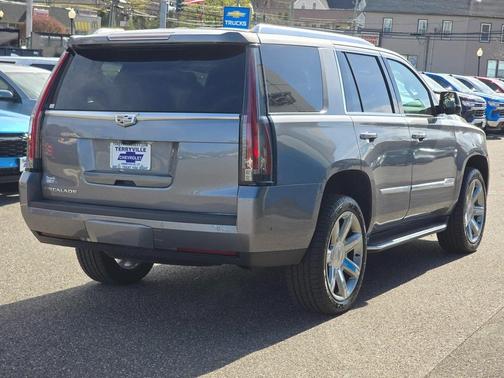 2019 Cadillac Escalade Luxury