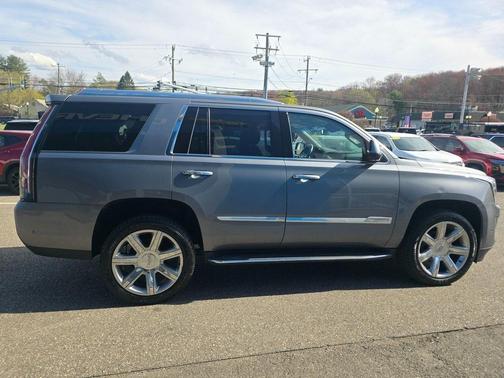 2019 Cadillac Escalade Luxury