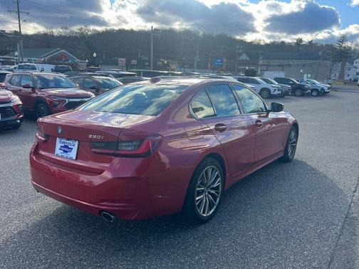 2023 BMW 330 i xDrive